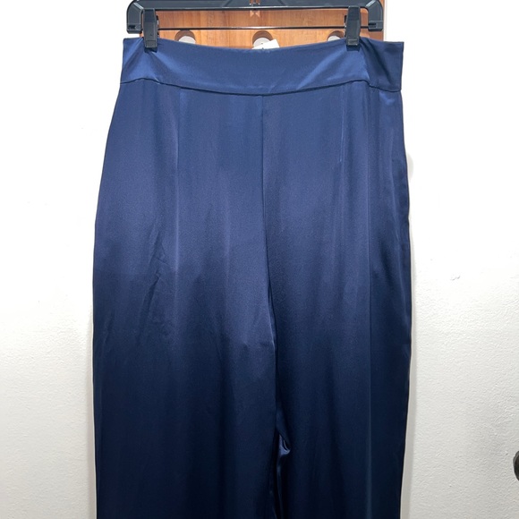 ๐ INTERMIX Navy Siobhan Silk Wide-Leg Pants - Picture 11 of 15